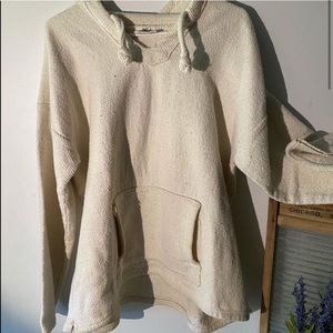 White drug rug/sweatshirt